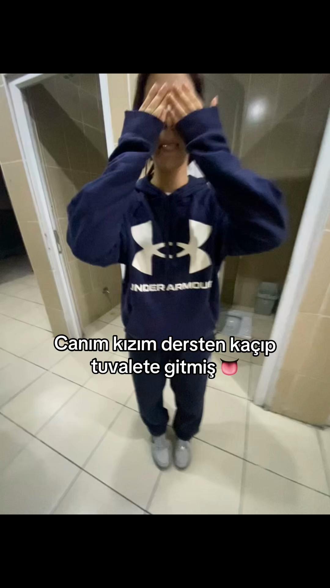@ZeynepelaaAyseeFarrkEttmee😝