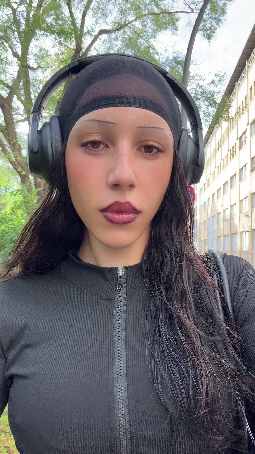 @luandaschuster