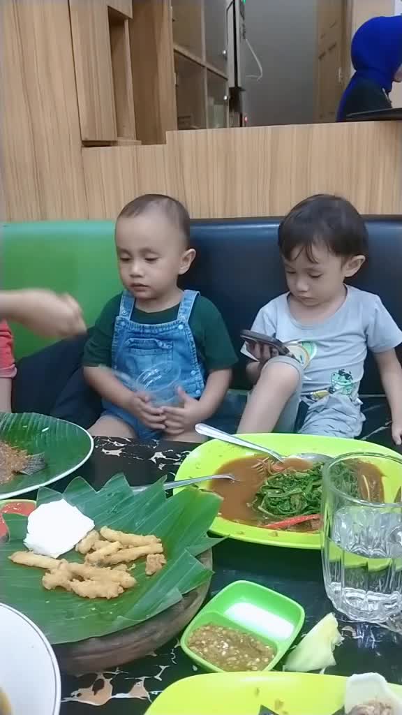 @Z Putry Sitorus