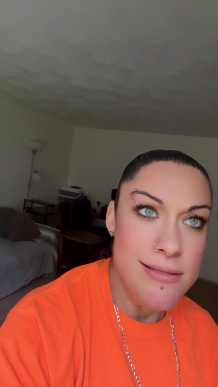@Stephanie 🏳️🌈