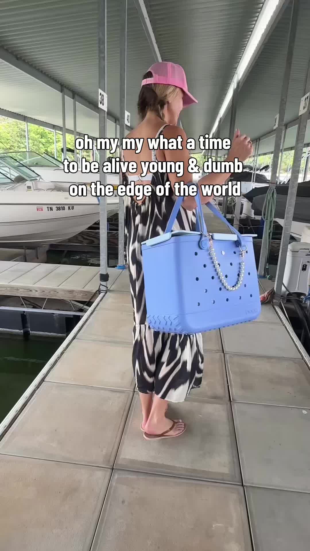 @emilyunscripted