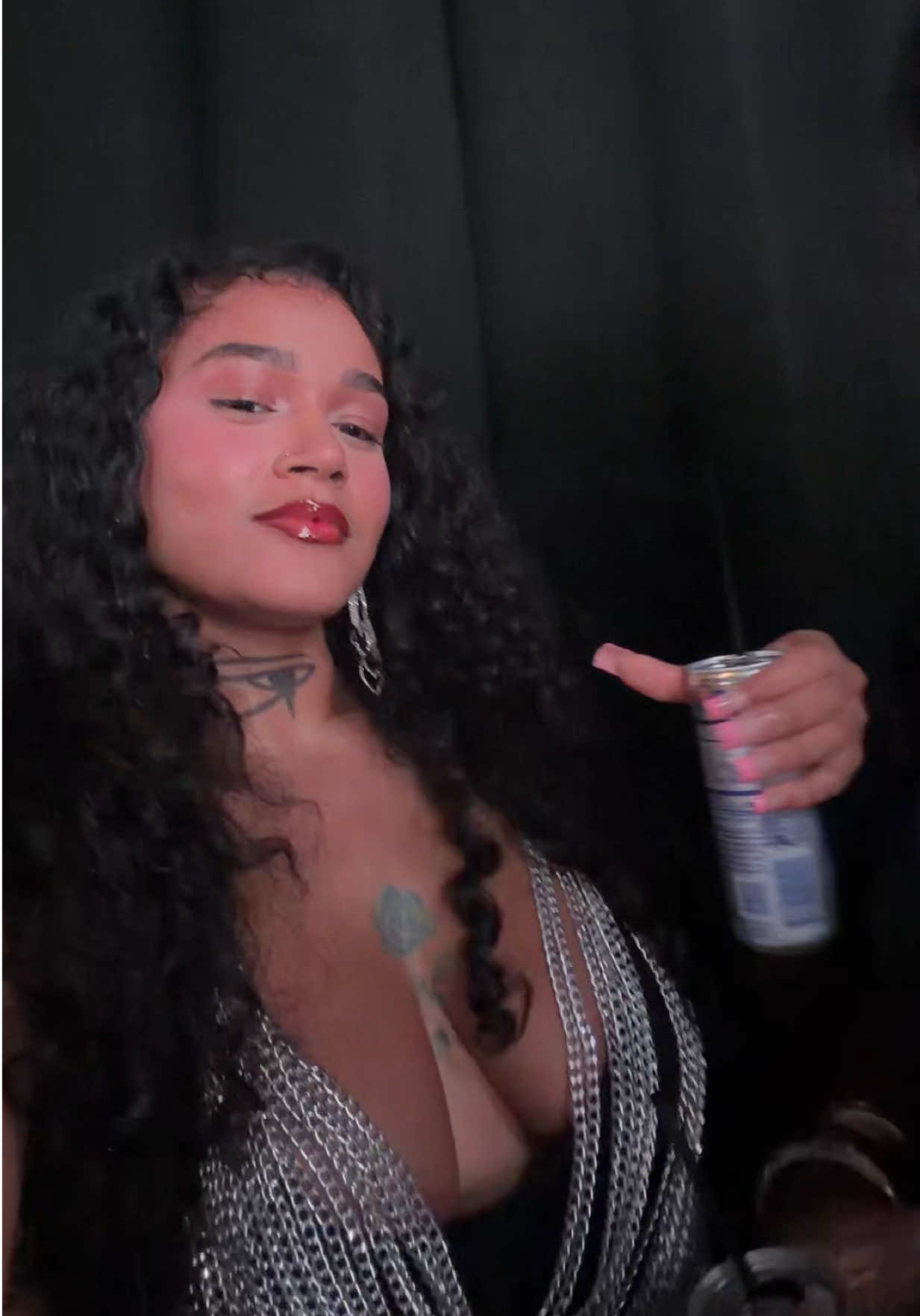 @lifeasnique