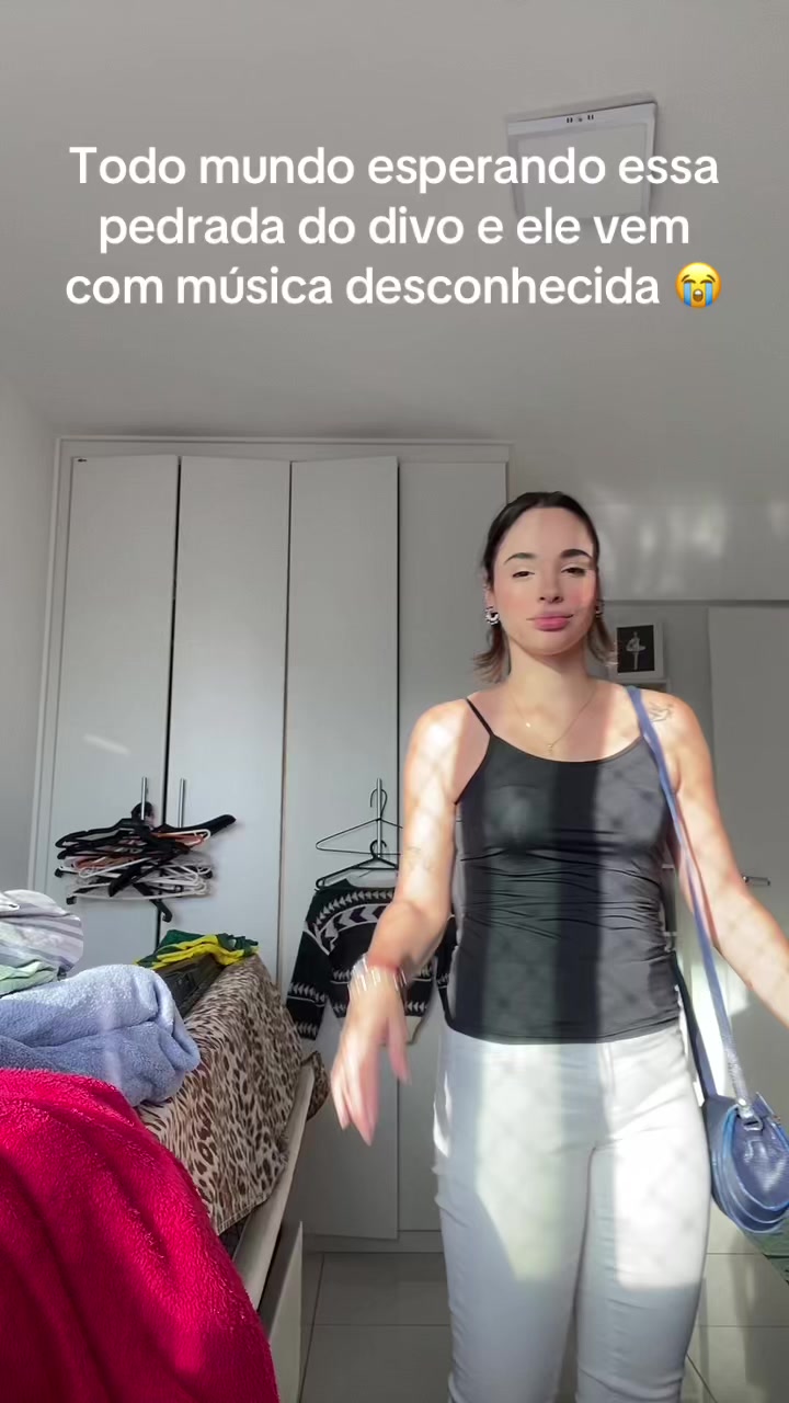 @Lavínia Cansanção