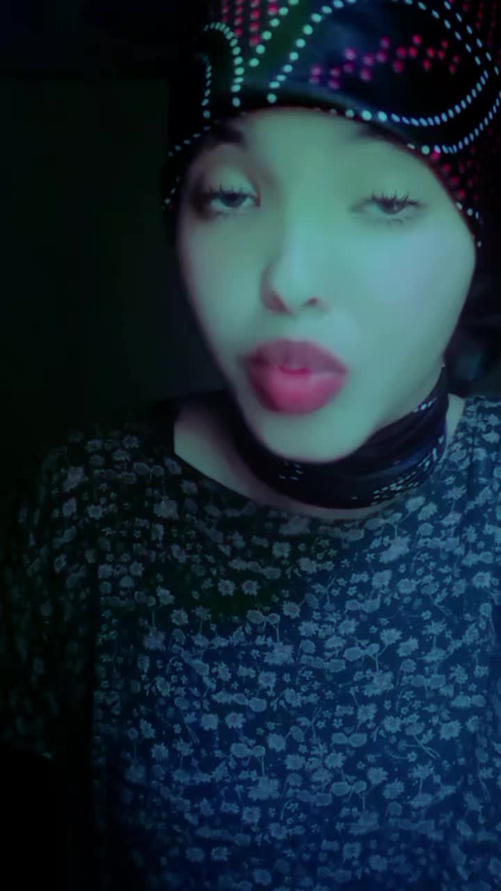 @MuhiiM 🦋🦊🇨🇭