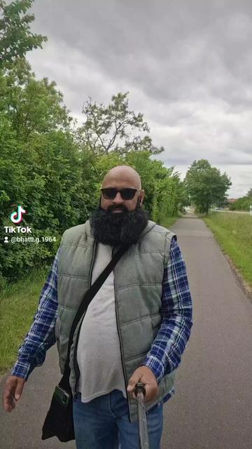 @Bhatti g 🇵🇰 🇩🇪