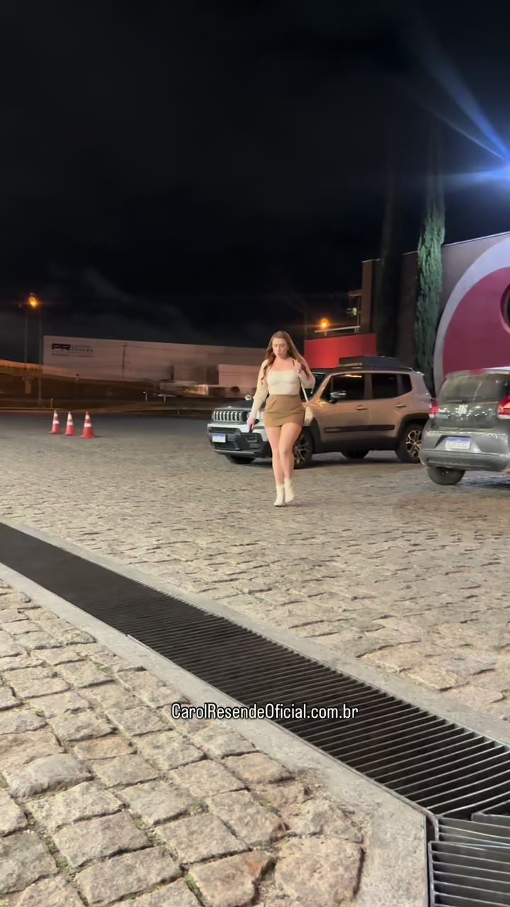 @CarolResendeOficial.com.br