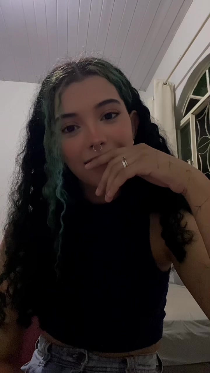 @Livya d Menina🦇🩷