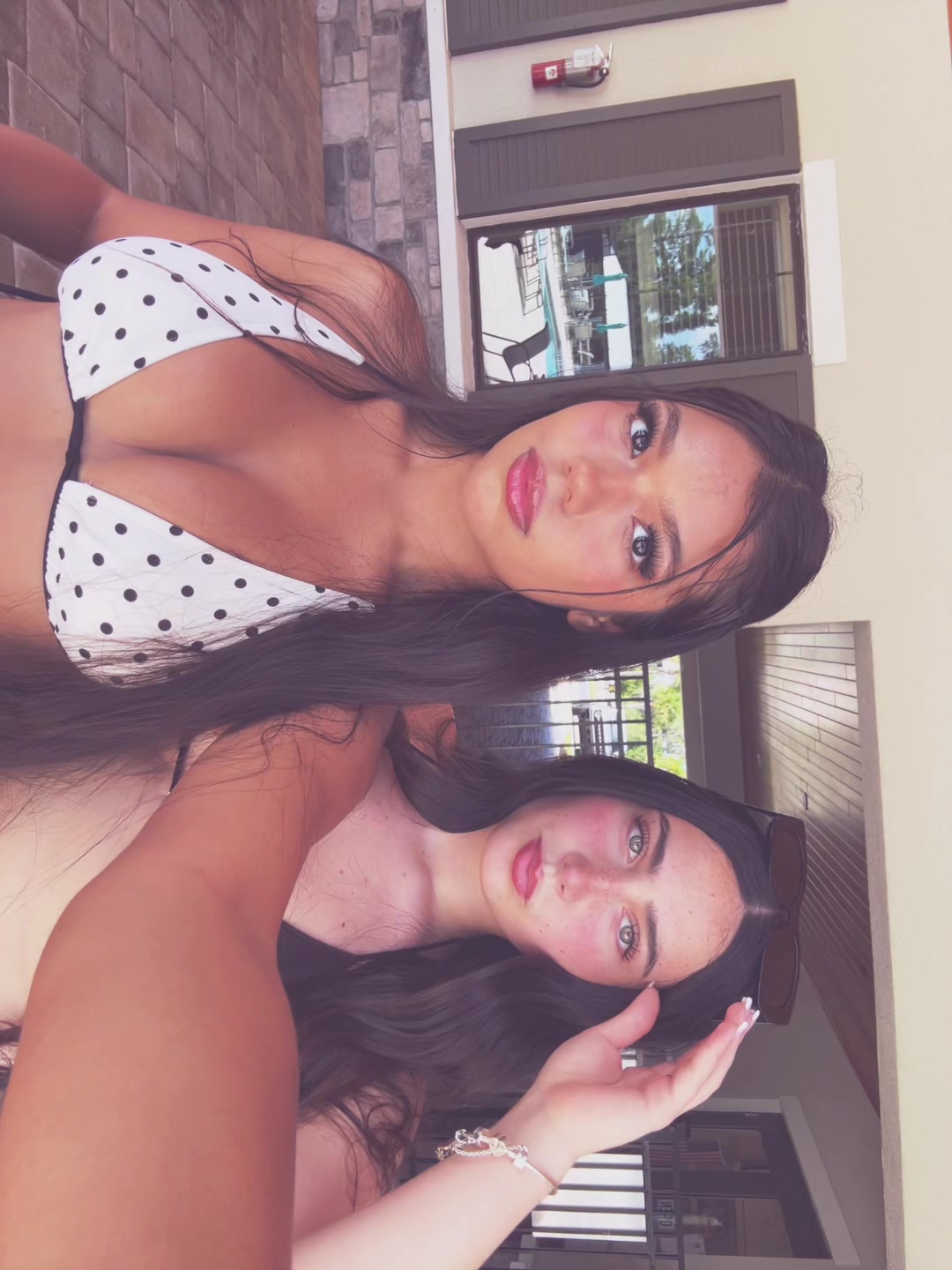 @Paola