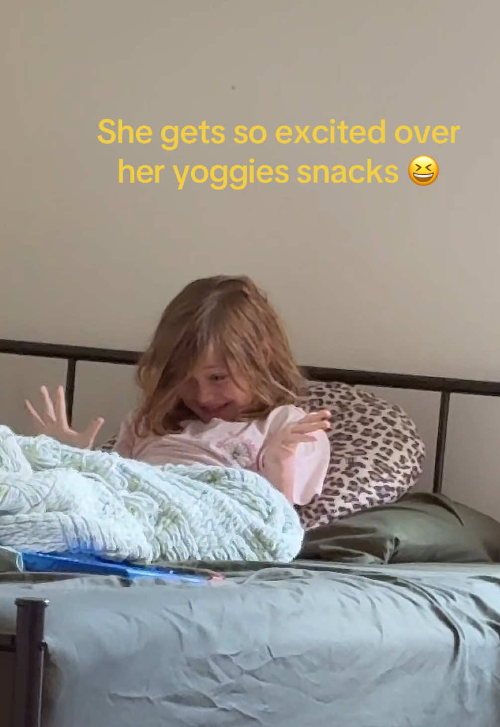 @Sydney | mom of 3 |