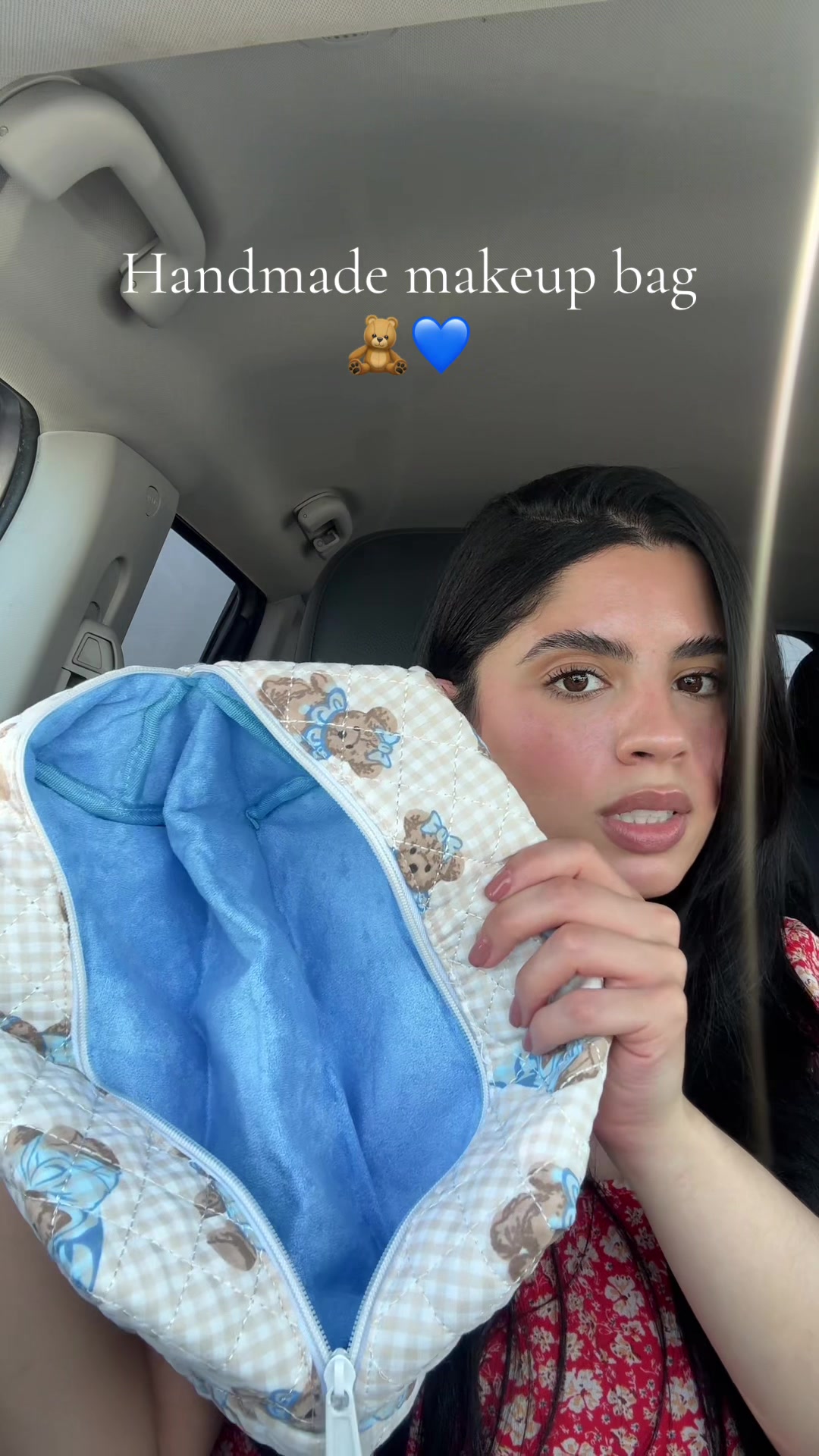@Viviene