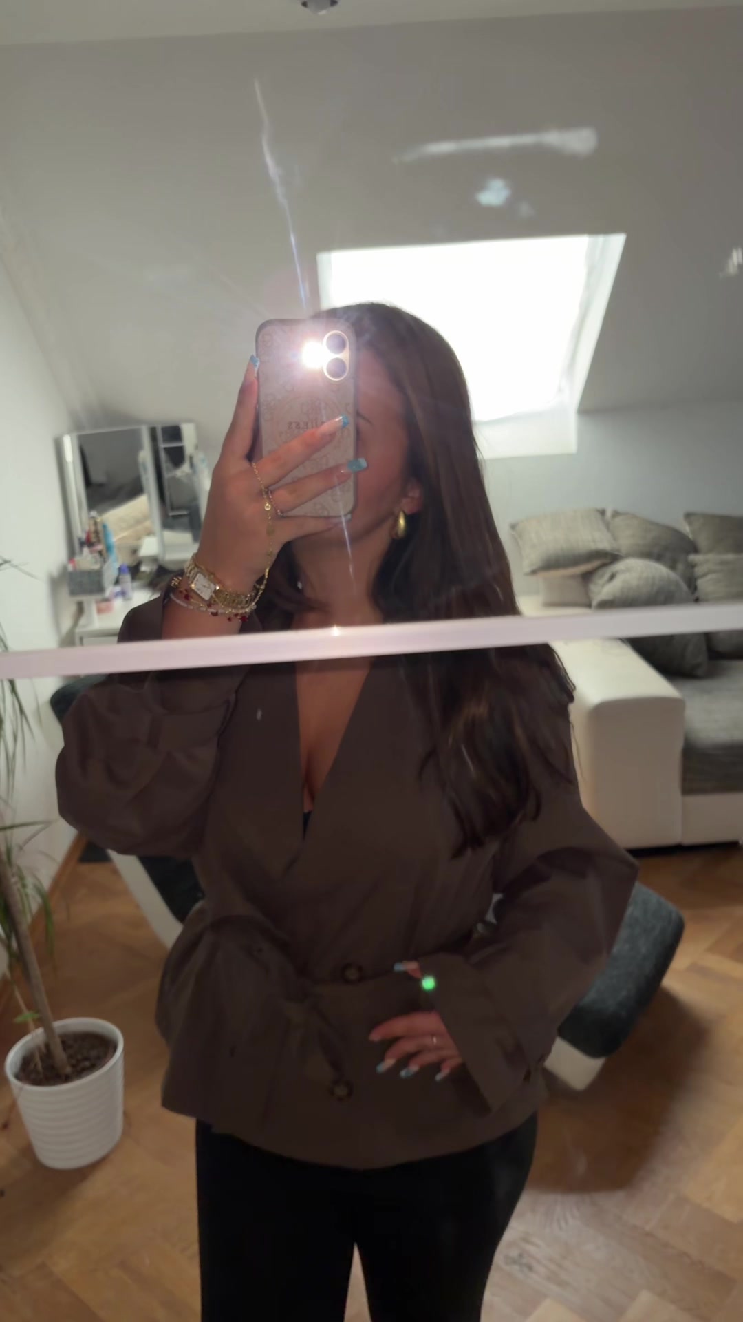 @𝐞𝐦𝐢𝐥𝐲