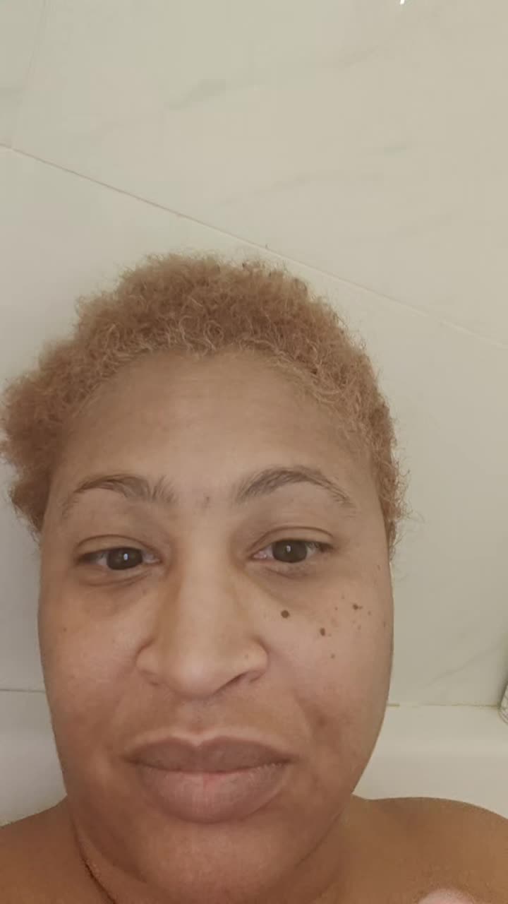 @Aunty talks shit
