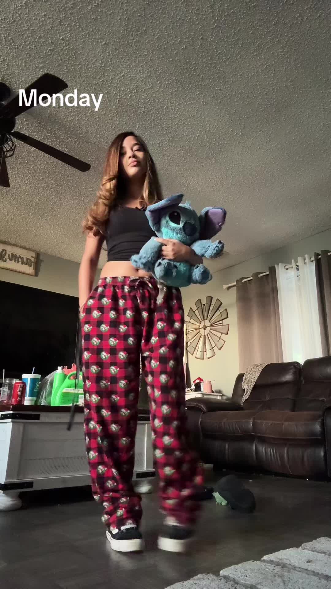 @Theyluvgabba
