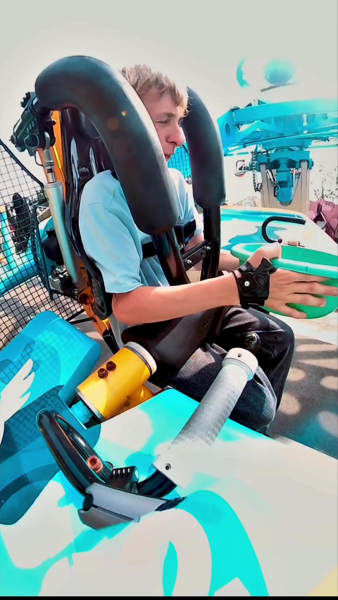@MISTER COASTER