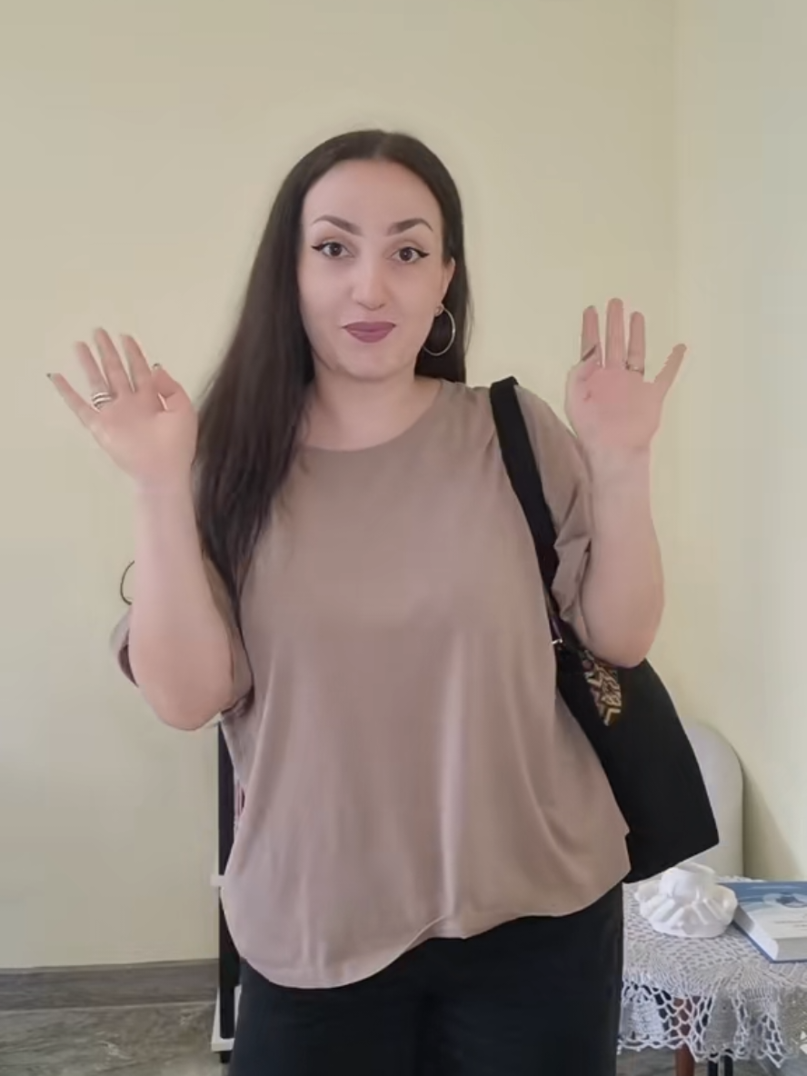 @Anna | Muradi
