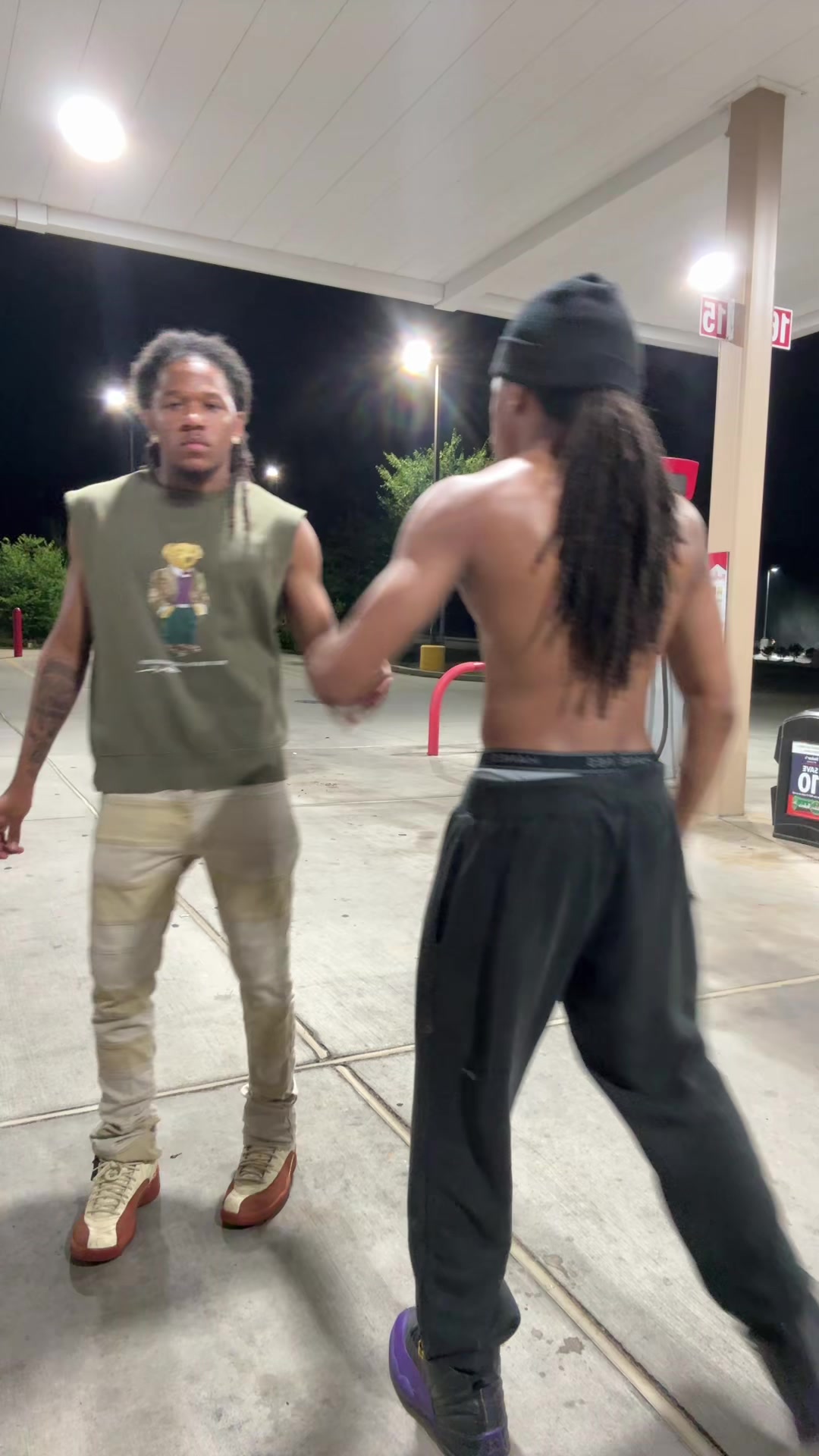 @Ghettotwins_