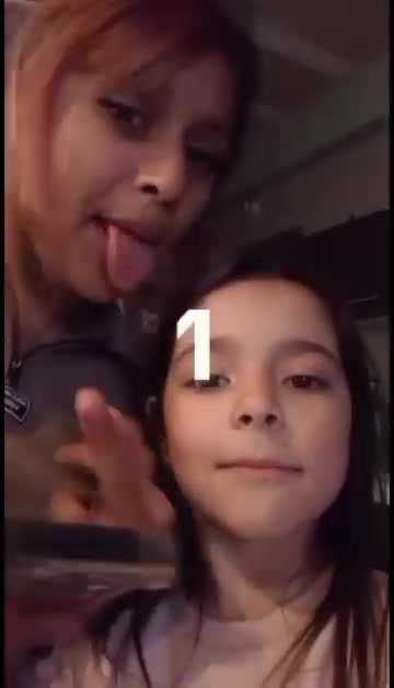 @tu dobladita😅😉