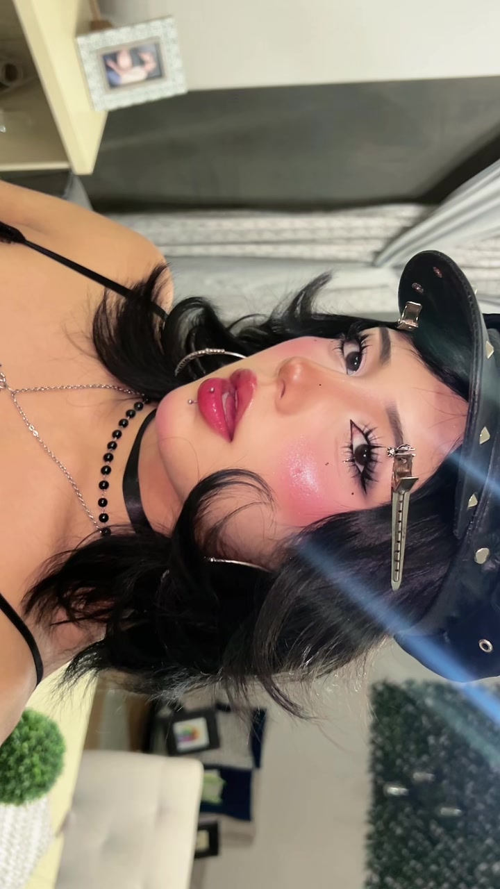 @Miku🕷️