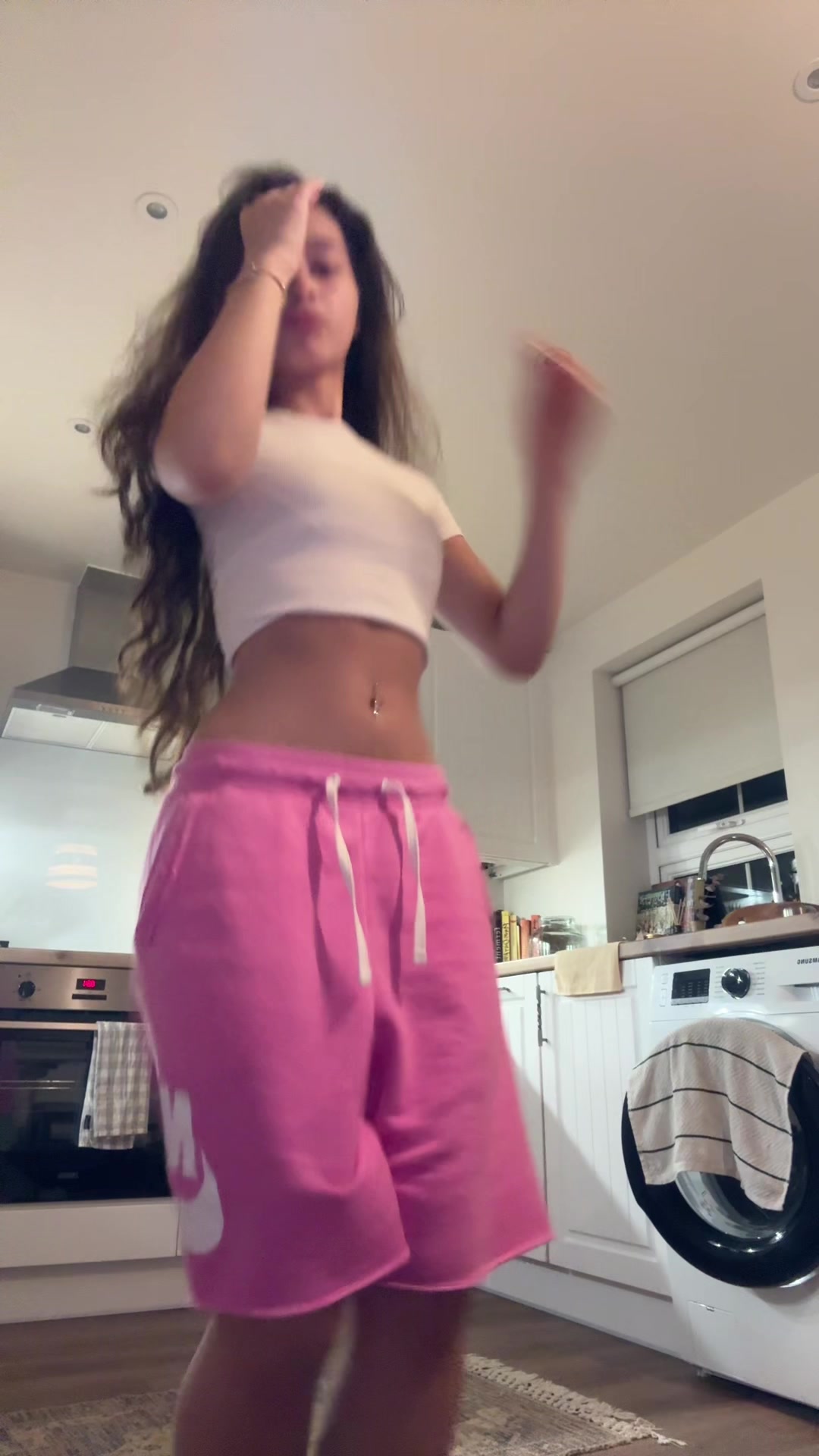 @𝐟𝐥𝐨𝐫𝐚