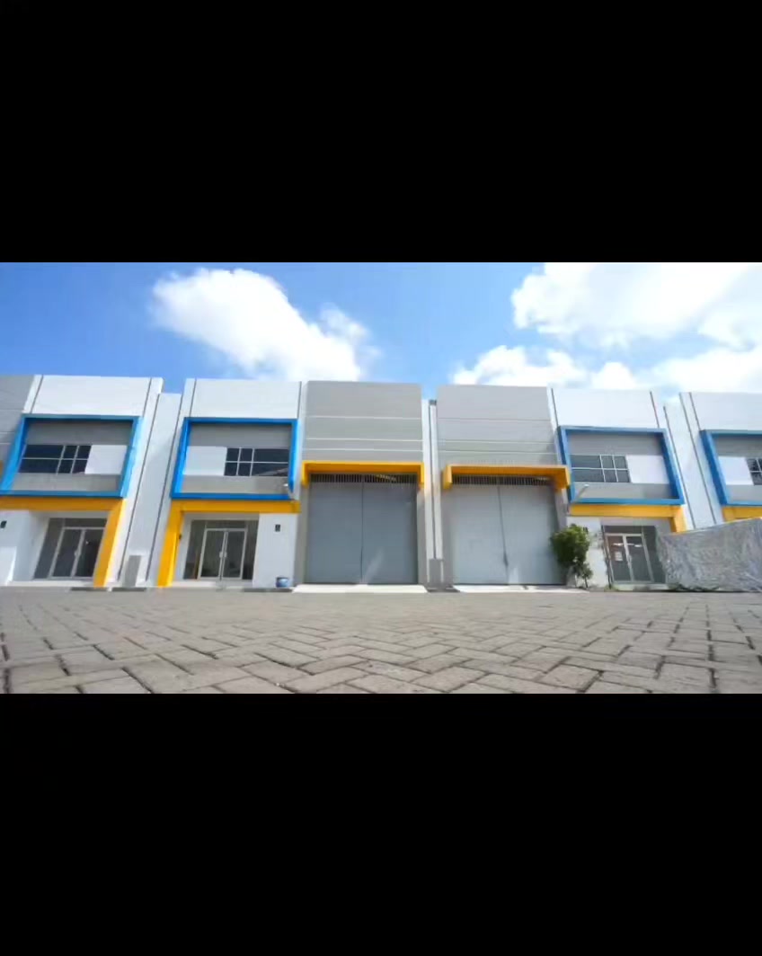 @Ratri Real Estate Brighton Sig