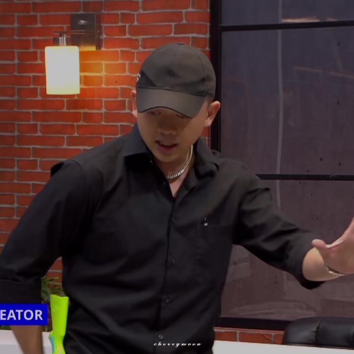 @𝓬 𝓱 𝓮 𝓻 𝓻 𝔂 𝓶 𝓸 𝓸 𝓷