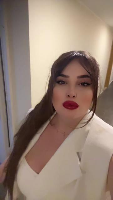 @Laramm