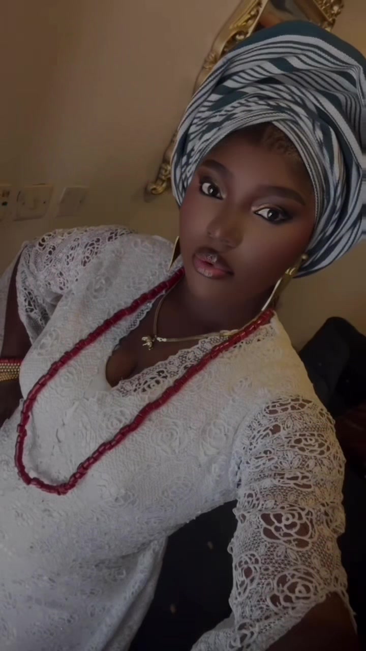 @AMINAT ✨️🤍