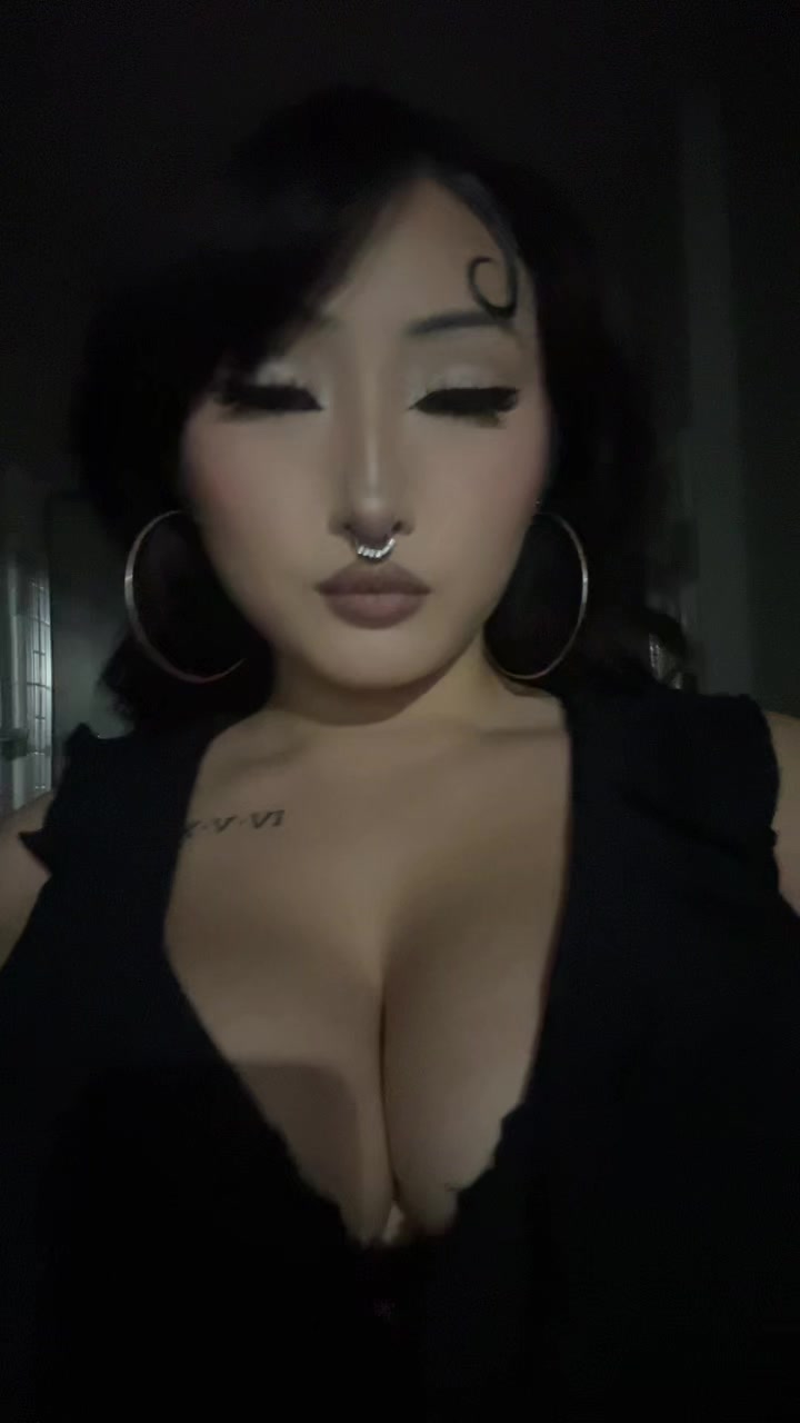 @༺♱༻