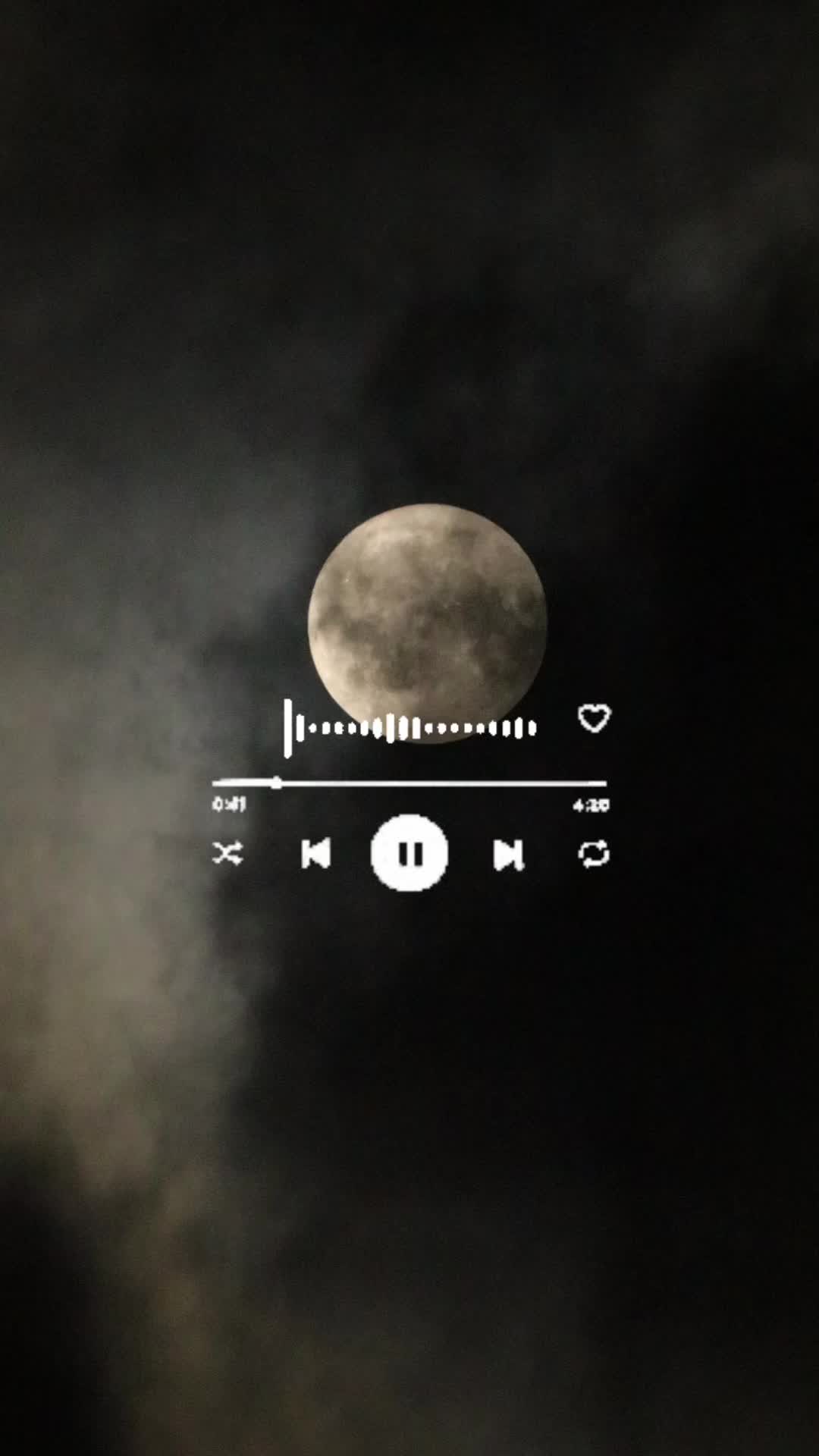 @Luna_