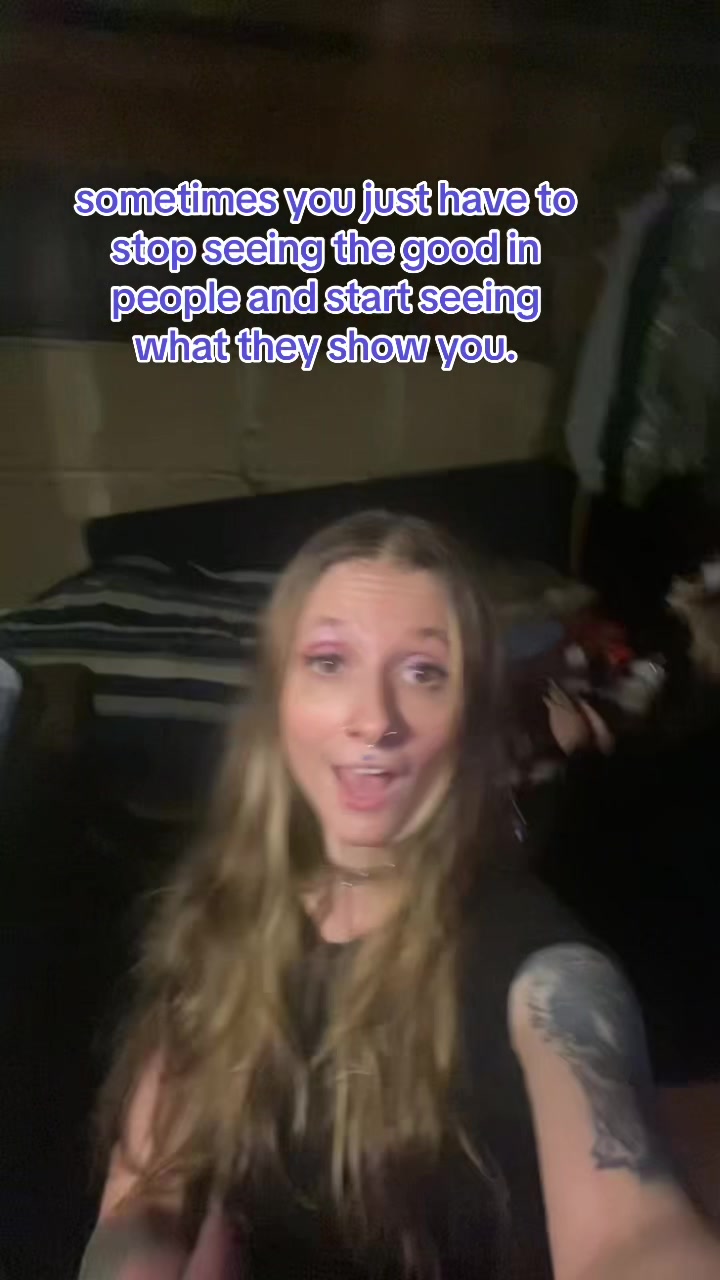 @Bad_intentions_Brooke