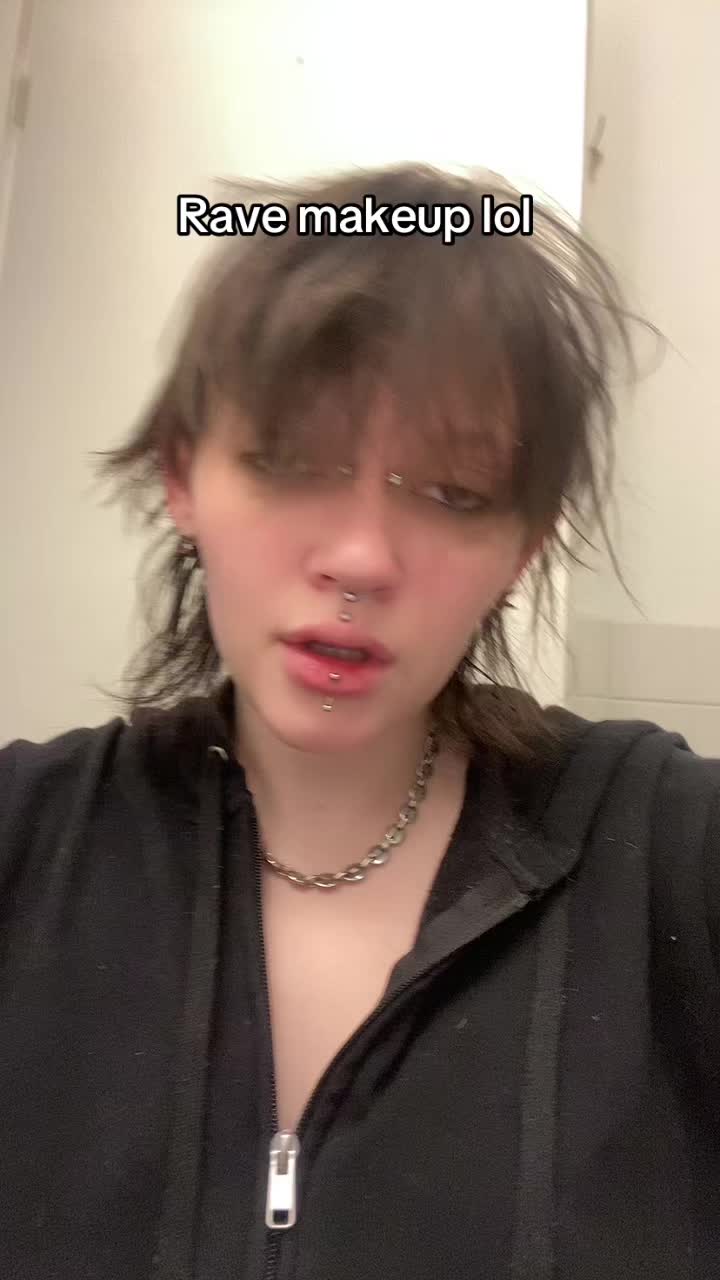 @Z0mbi3Gutz5