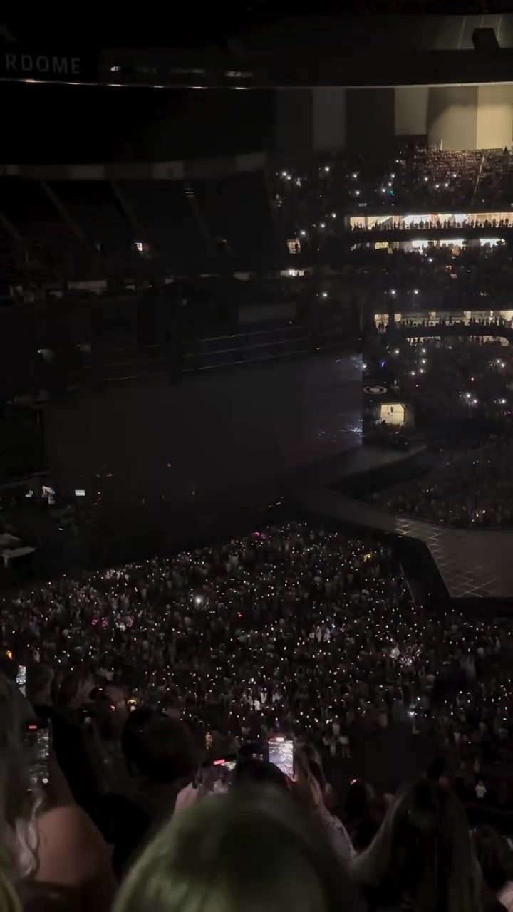 @𓂃꙳⋆videos from the eras tour