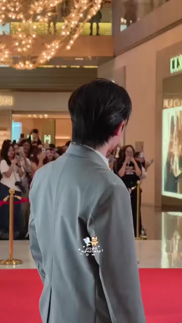 @เเส่นดาว(phyu phyu)💙💙🎸🐬