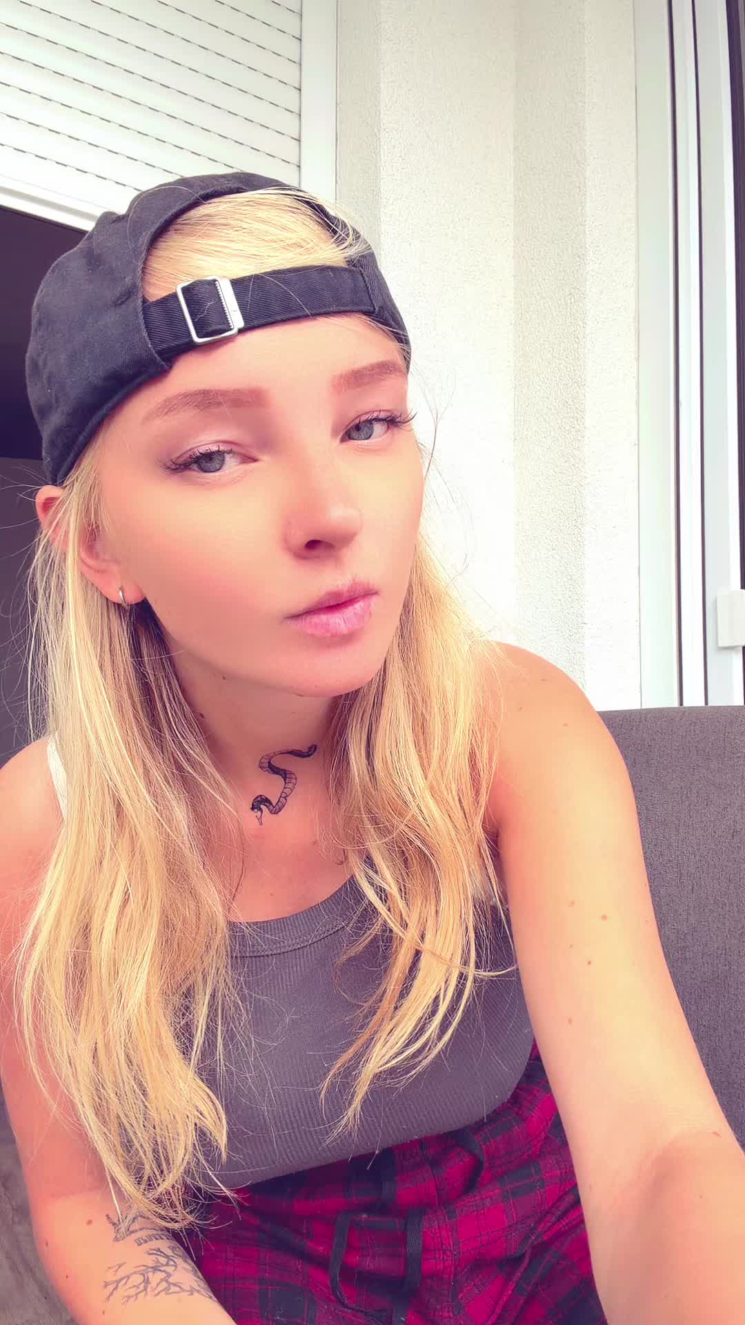 @Blonde_vivi