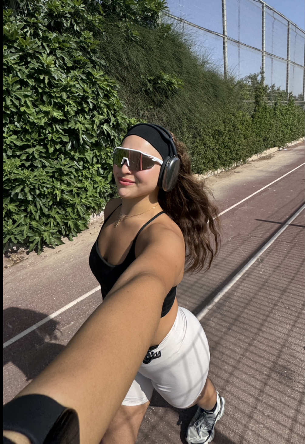 @bellasrour