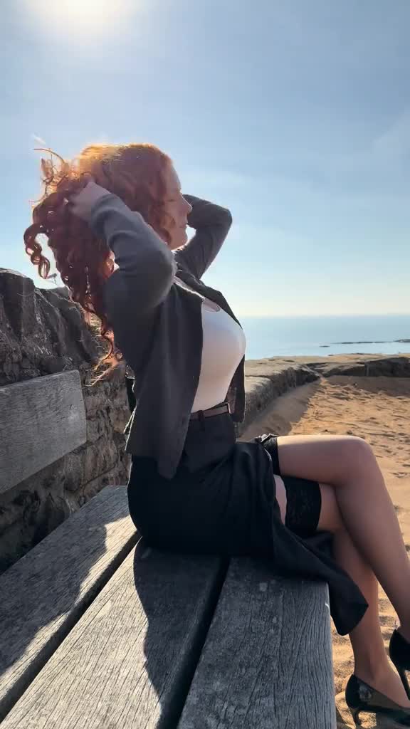 @redhead.girlnextdoor