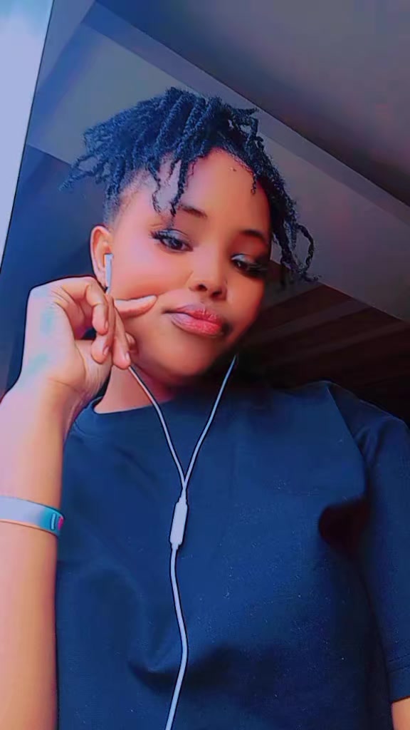 @🦋vedika🍃