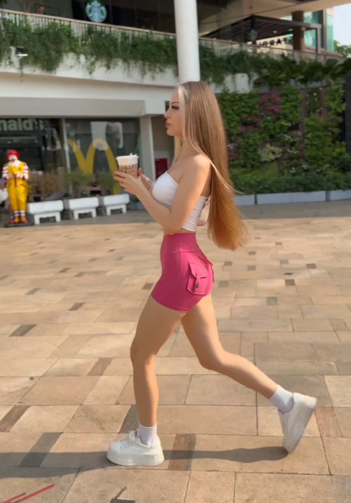 @Lola Bunny