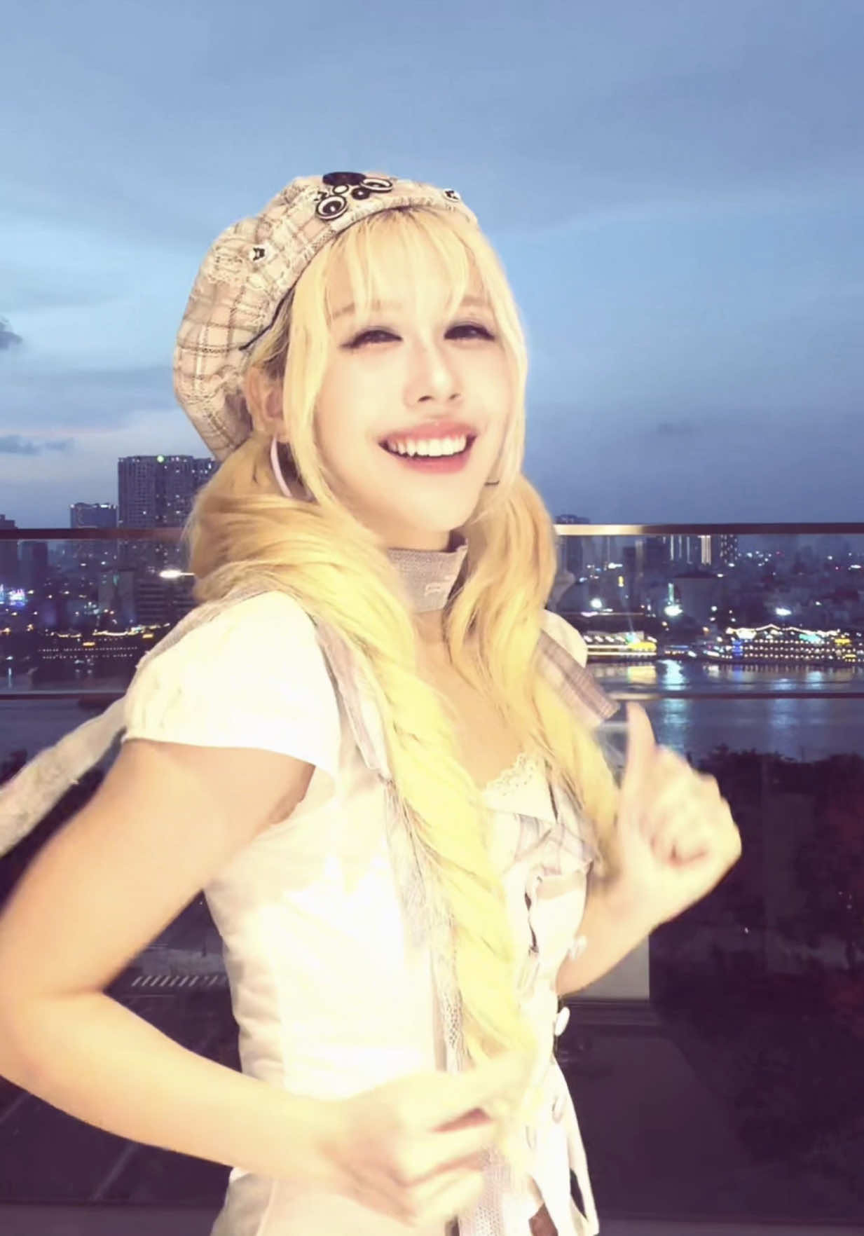 @Hậu Hoàng