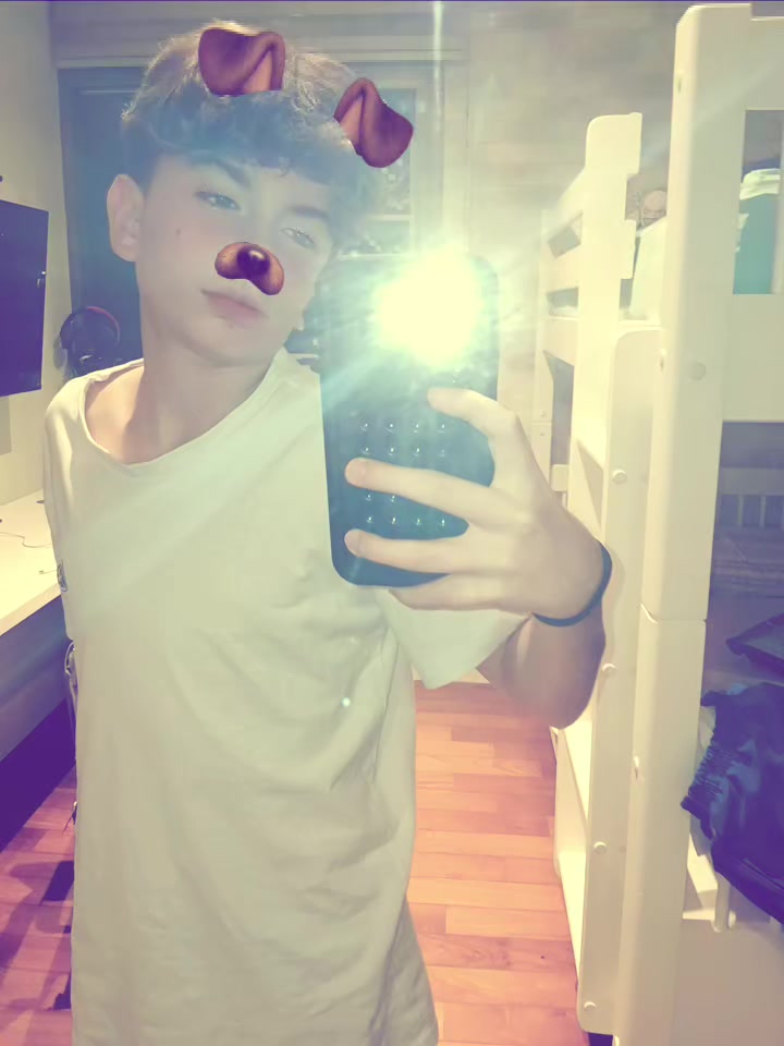 @Put💤, é o trind😜
