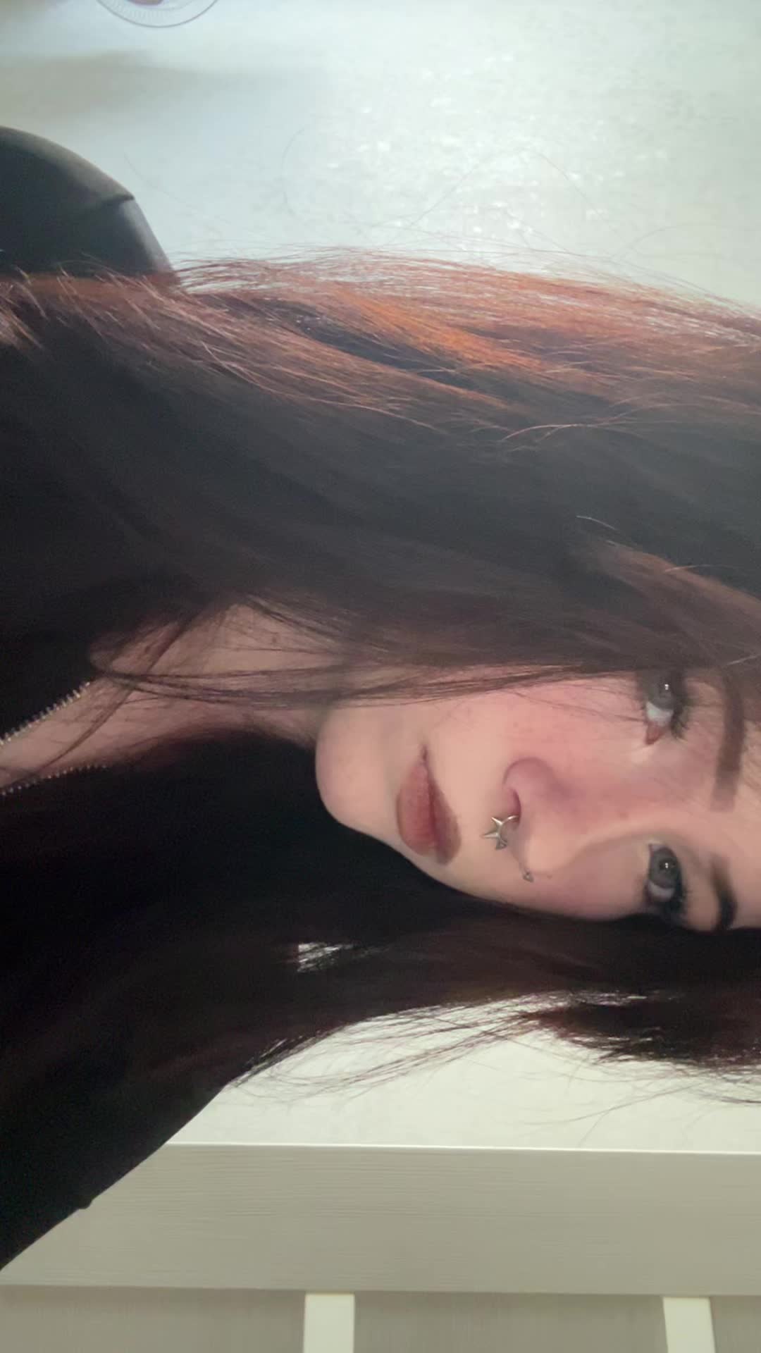 @skvivly