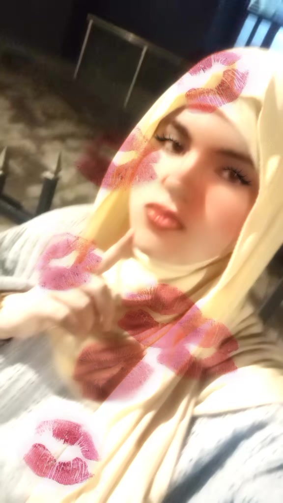 @Donushii..🖤