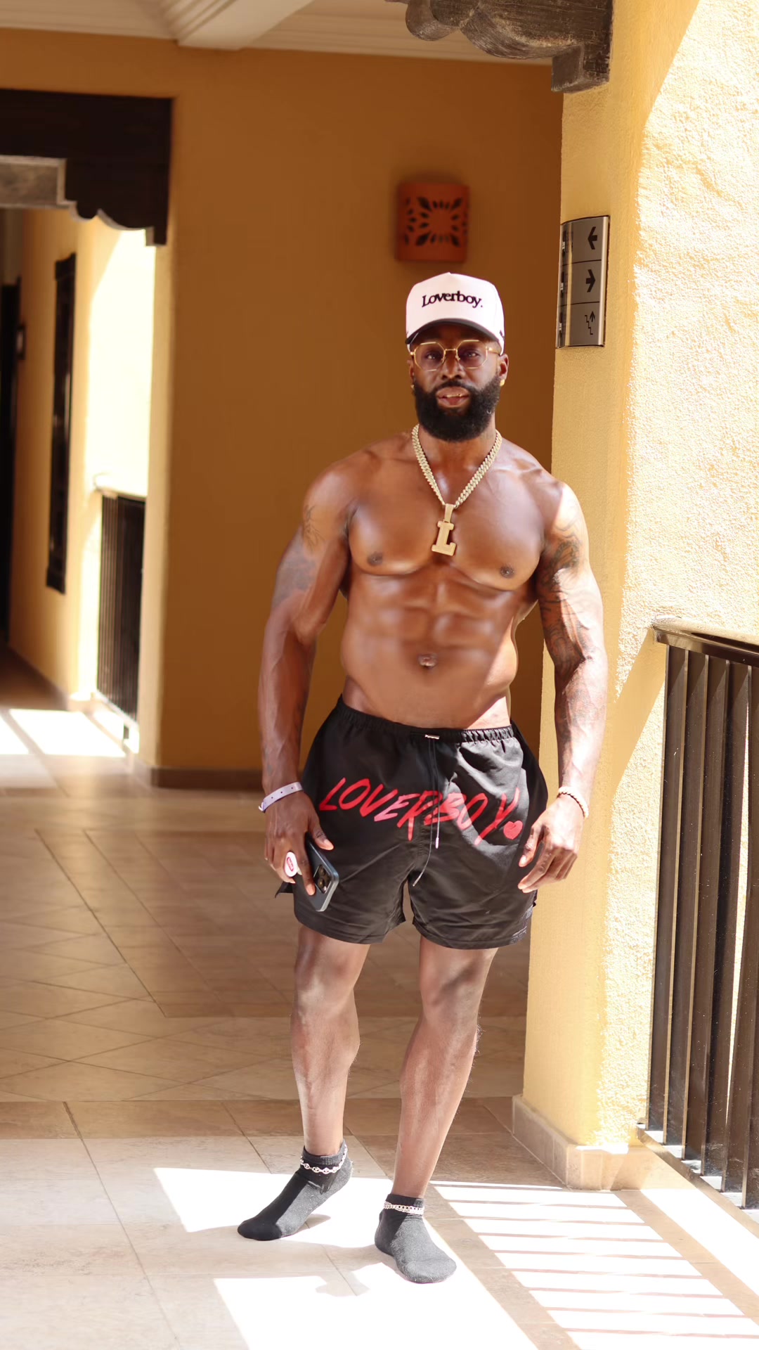 @firstname_leon