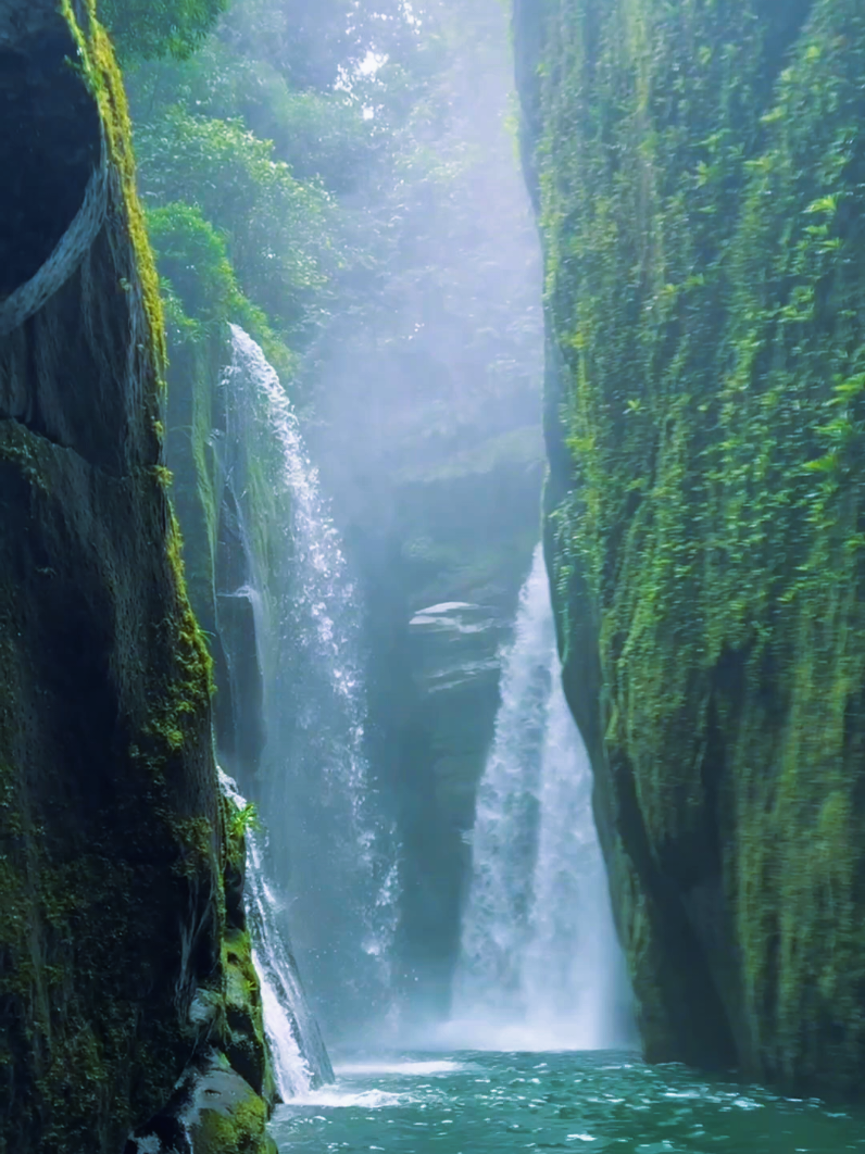@nomadic.travelers
