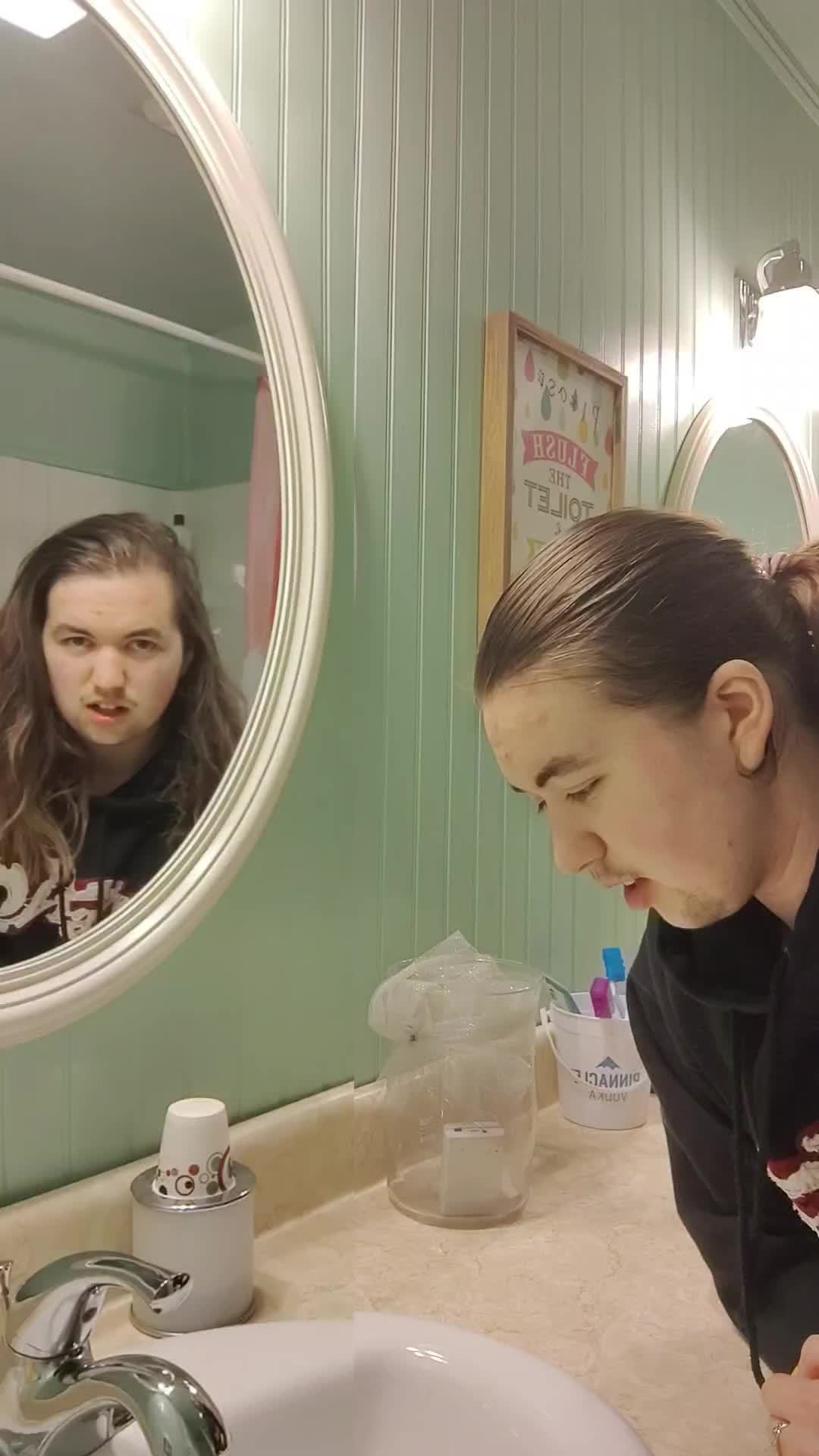 @:|