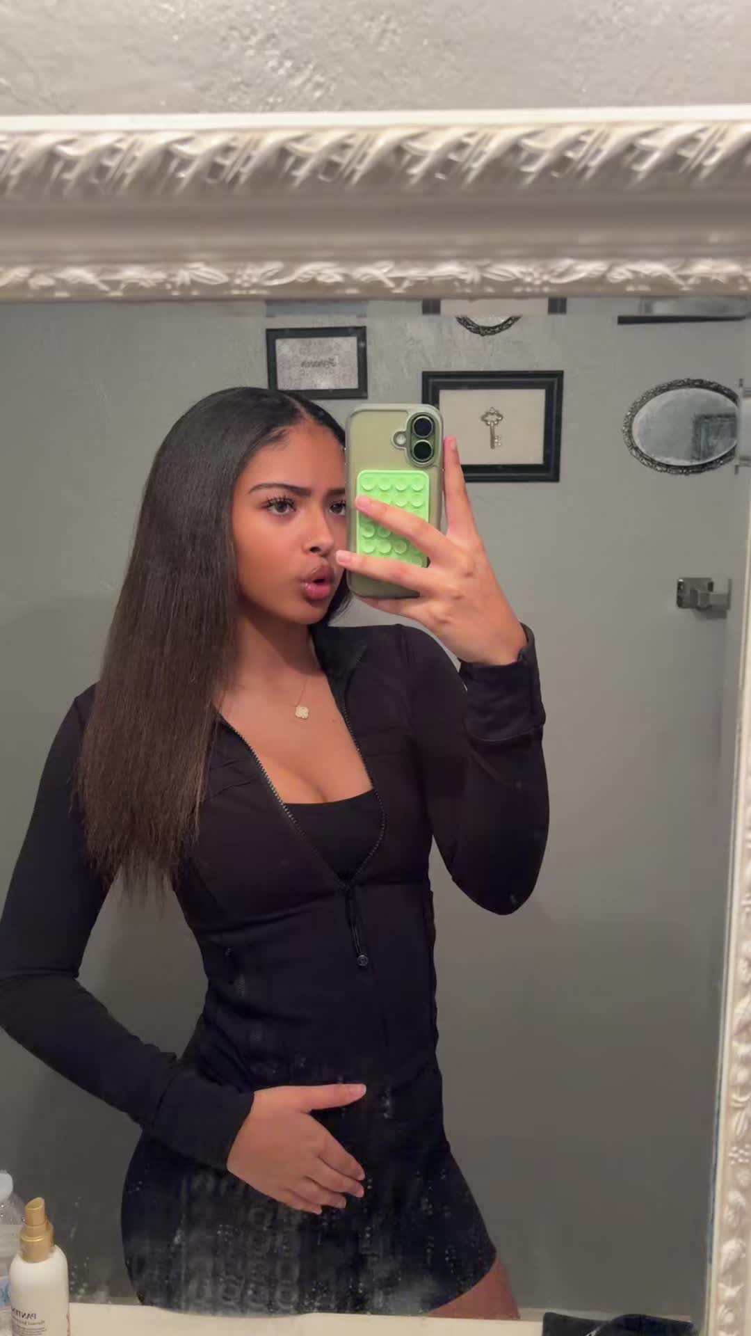 @kelskels