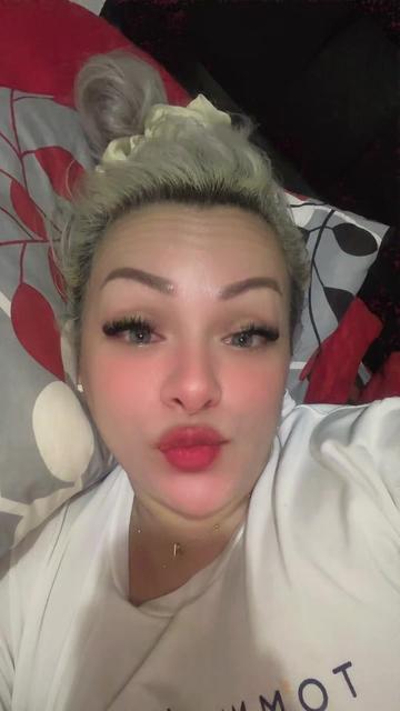 @Vecky25