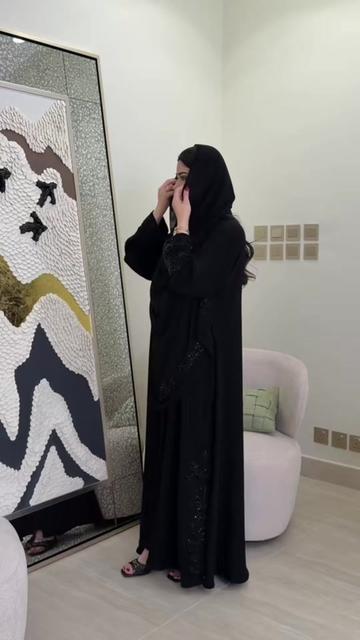 @styliishrobe
