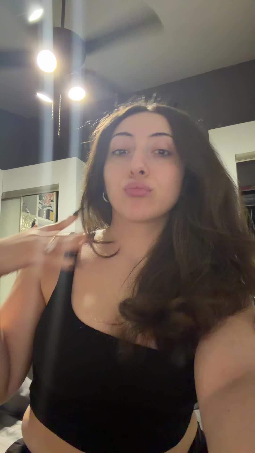 @🪩