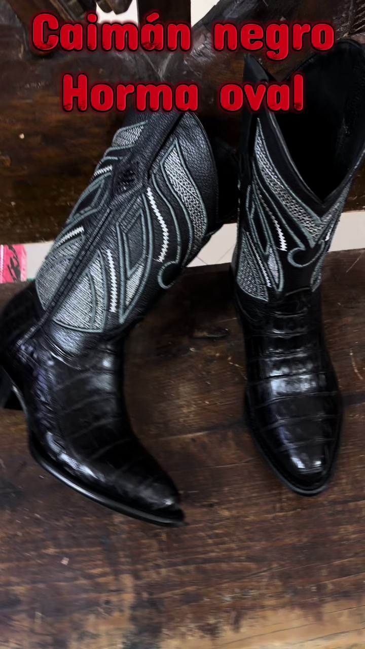 @BOTAS ORIGINALES DE LEON 🦁🫡